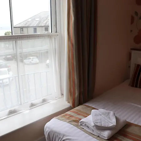 Lion Hotel & Studio Apartments Criccieth Exterior photo