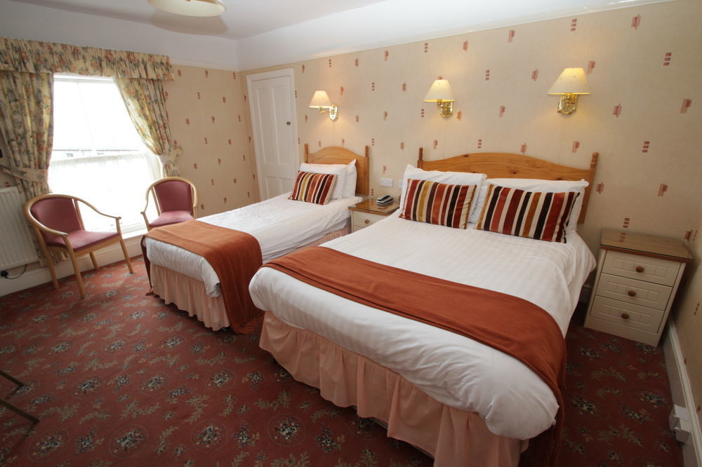 Hotel Lion & 3*