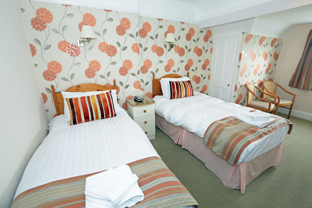 Hotel Lion & Criccieth
