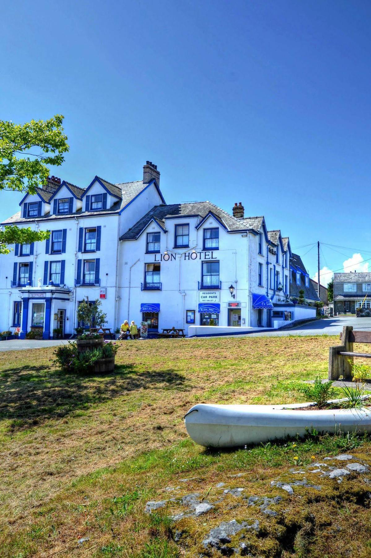 Hotel Lion & 3*