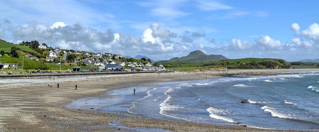 Hotel Lion & Criccieth