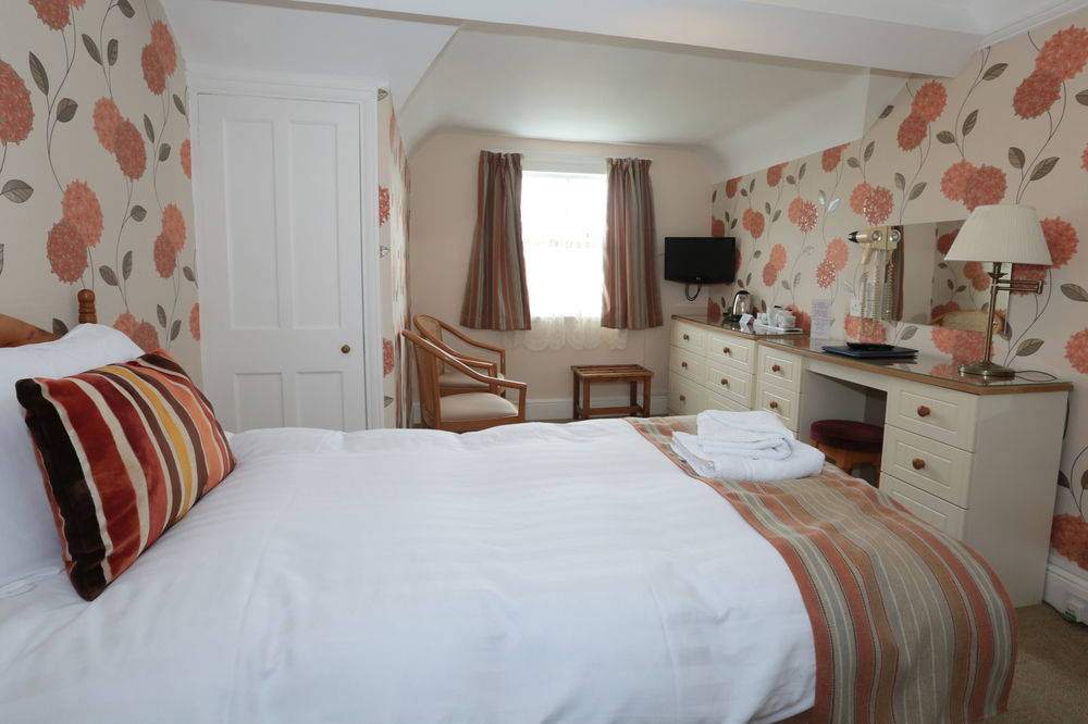 Hotel Lion & Criccieth