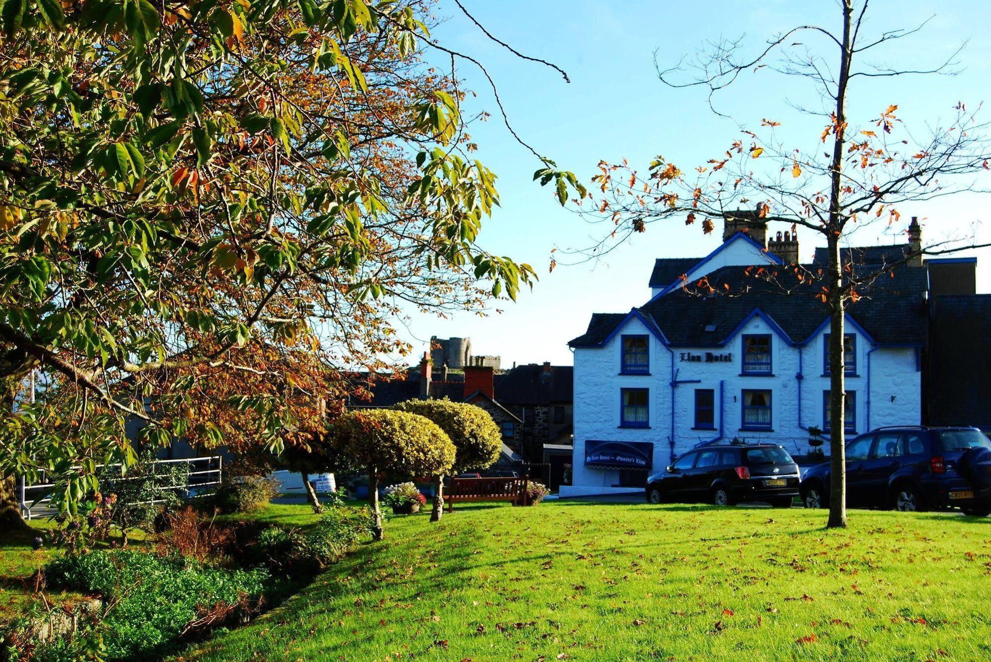 Hotel Lion & Criccieth